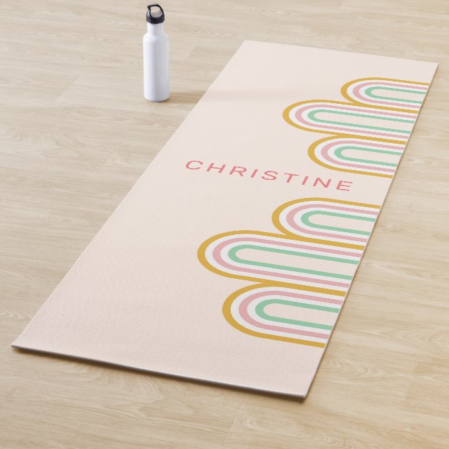 Tapis De Yoga Bandes Archées Rétro Pastel Rose Minimal (En situation)