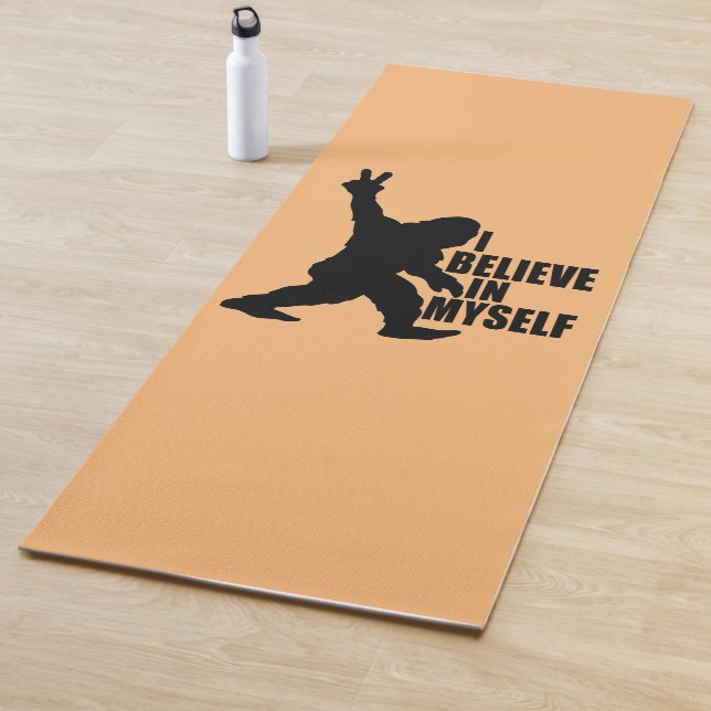 Tapis De Yoga Bigfoot-Je crois en moi-même (En situation)