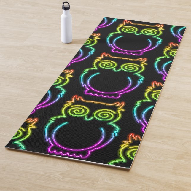 Tapis De Yoga Bouton lumière néon psychédélique hibou (En situation)