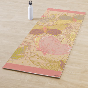 Tapis De Yoga Chic Gold Leaf and Butterfly Pink Background