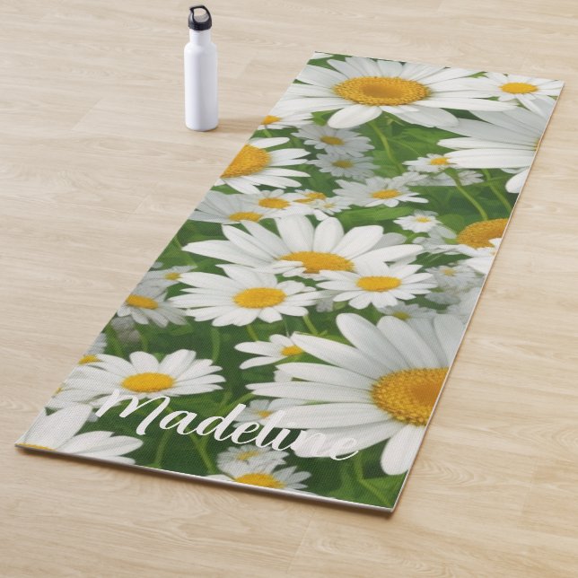 Tapis De Yoga Classic marguerite motif blanc champs fleuris verd (En situation)