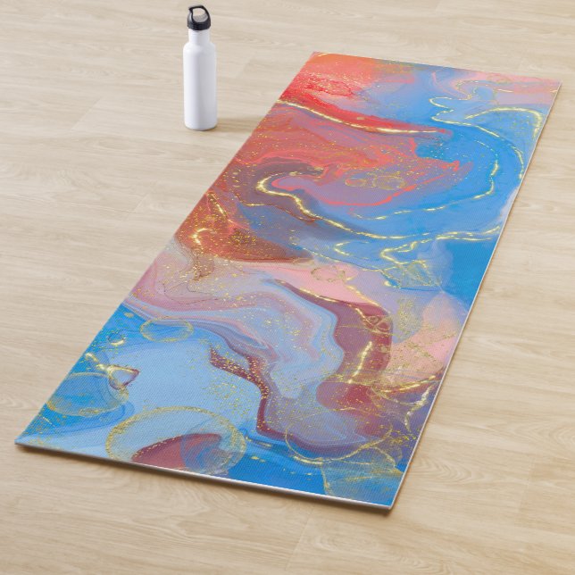 Tapis De Yoga Crimson, Blush, Blue and Gold Marbled Alcohol Ink (En situation)
