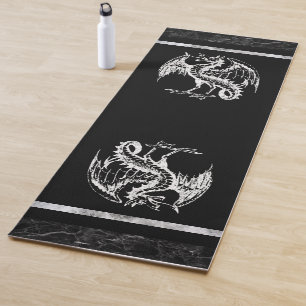Tapis de yoga de dragon sauvage noir et blanc
