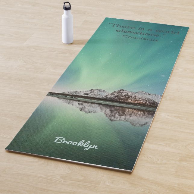 Tapis De Yoga Devis inspirant Aurora vert personnalisé (En situation)