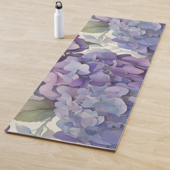 Tapis De Yoga Elégante aquarelle bleu violet poussiéreuse (En situation)