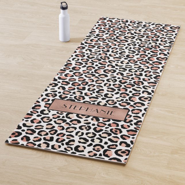 Tapis De Yoga Empreinte de léopard or Rose chic personnalisé (En situation)