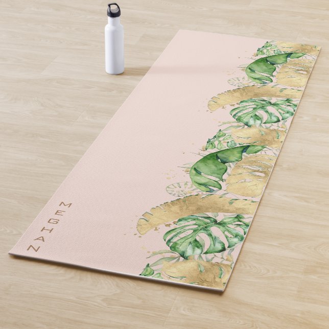 Tapis De Yoga feuillage d'or tropical Monogramme Yoga Mat (En situation)