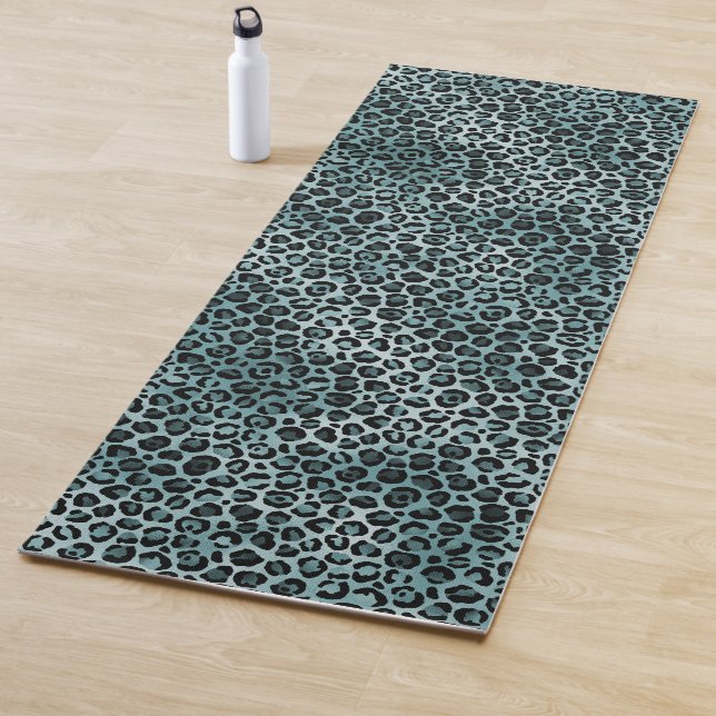 Tapis De Yoga Glam Turquoise Turquoise Blue Empreinte de léopard (En situation)