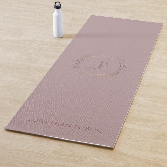 Tapis De Yoga Gold Look Monogramme Fitness Modèle tendance (En situation)