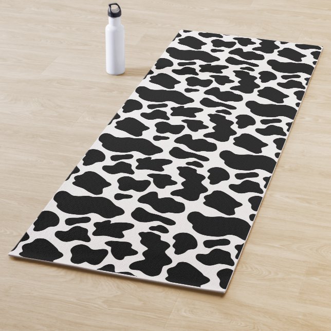 Tapis De Yoga Impression de vache noire et blanche (En situation)