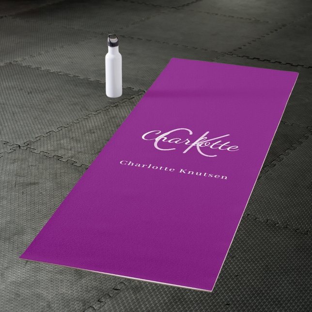 Tapis De Yoga Initiales monogramme nom violet (Créateur téléchargé)