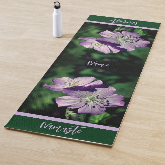 Tapis De Yoga Jolie paire de fleurs de géranium violet personnal (En situation)