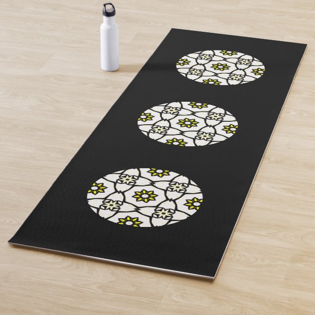 Tapis De Yoga Kaléidoscope du premier volume douze (En situation)