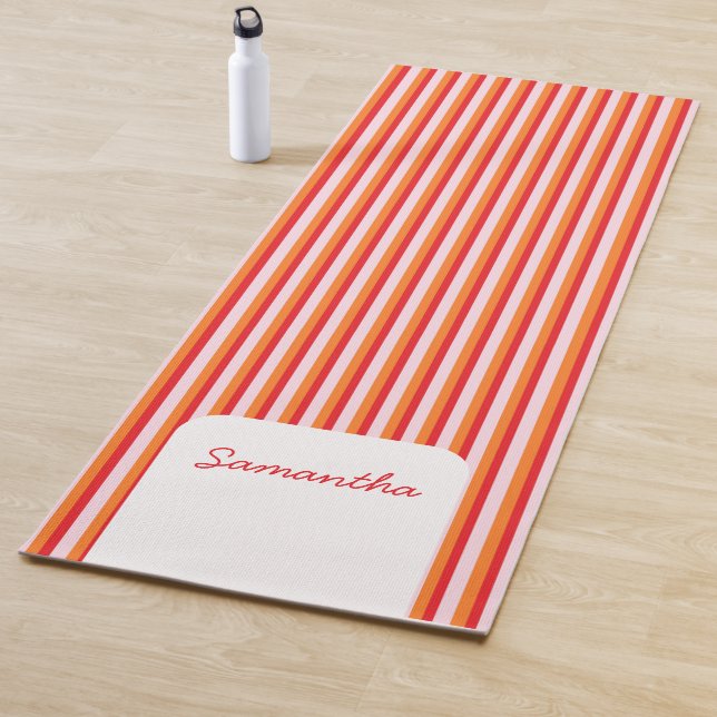 Tapis De Yoga Lignes verticales bandes personnalisées (En situation)