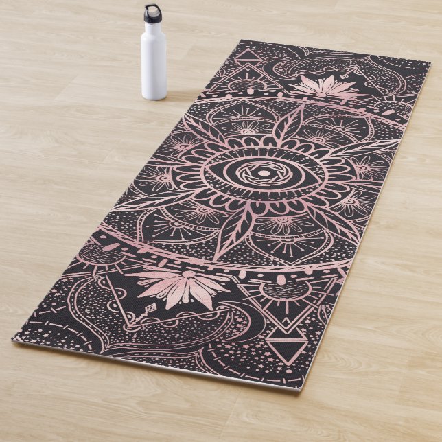Tapis De Yoga Mandala de l'oeil rose noir (En situation)