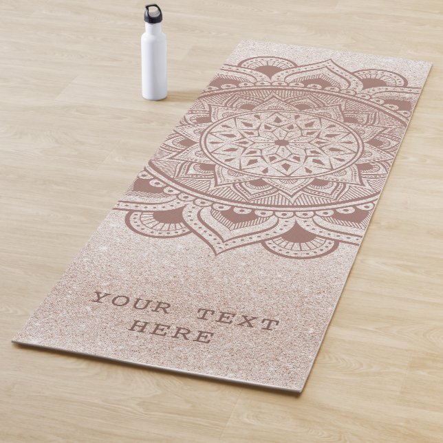 Tapis De Yoga Modifier avec votre devis texte personnalisé Rose  (En situation)