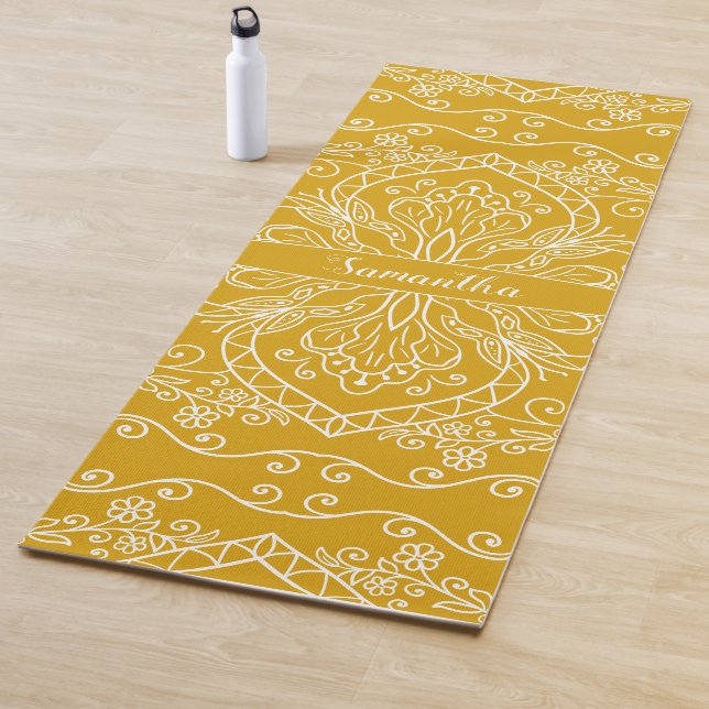 Tapis De Yoga Monogramme moderne élégant Jaune (En situation)