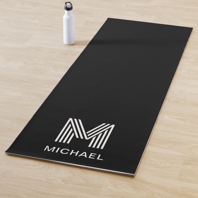 Tapis De Yoga Monogramme moderne élégant Simple Clair Noir (En situation)