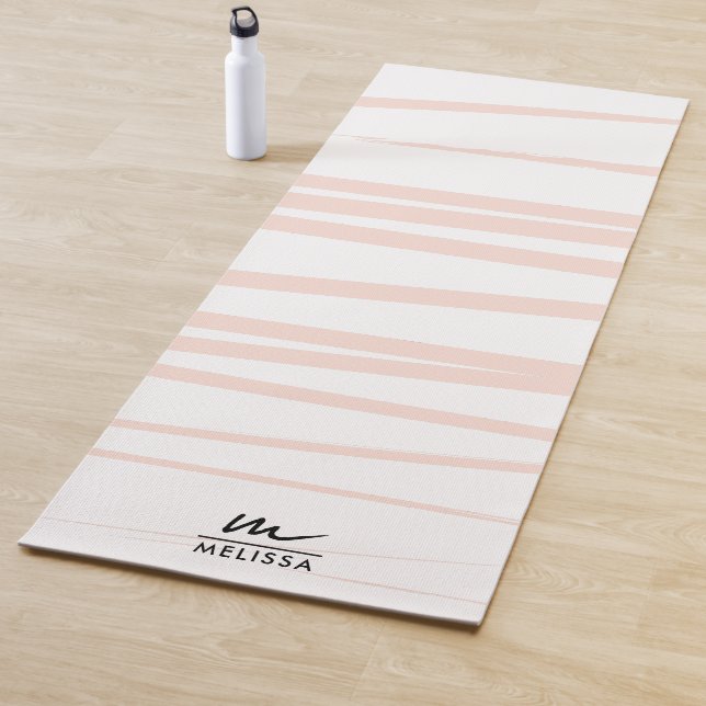 Tapis De Yoga Monogramme moderne Lignes rose pâle Art Abstrait (En situation)