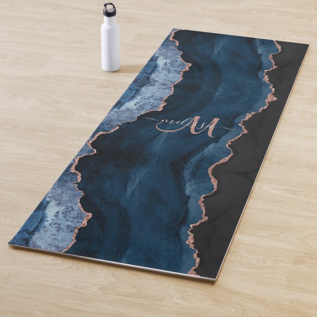 Tapis De Yoga Monogramme personnalisé Rose bleu chic Parties sci (En situation)