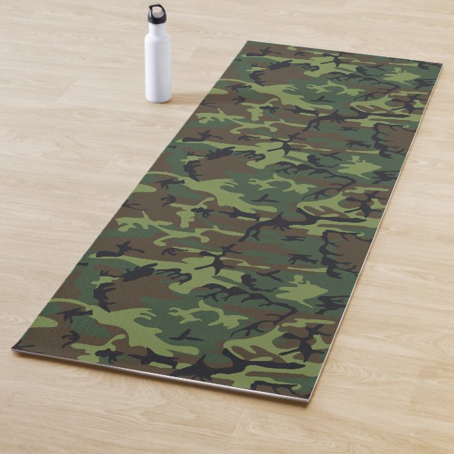 Tapis De Yoga Motif Caméra militaire de Green Forest (En situation)