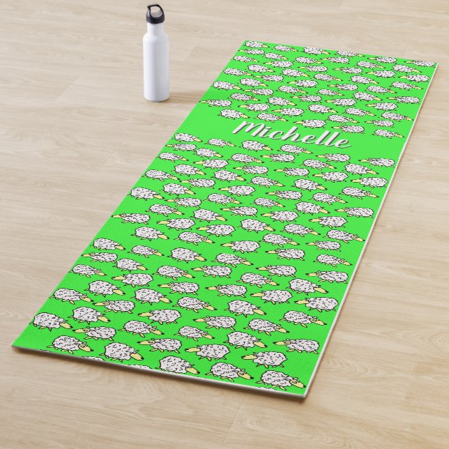 Tapis De Yoga Motif de mouton dans un style illustratif (En situation)