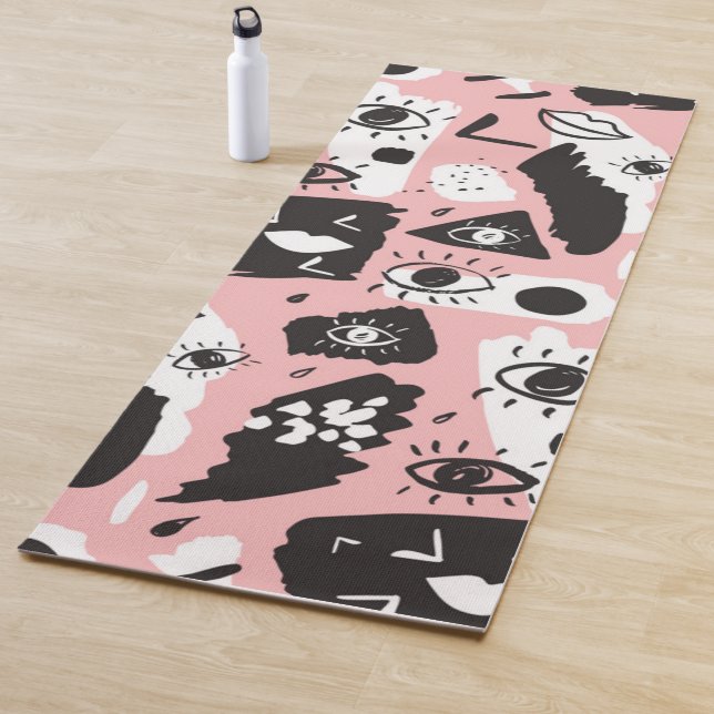 Tapis De Yoga Motif moderne abstrait d'oeil et de lèvres (En situation)