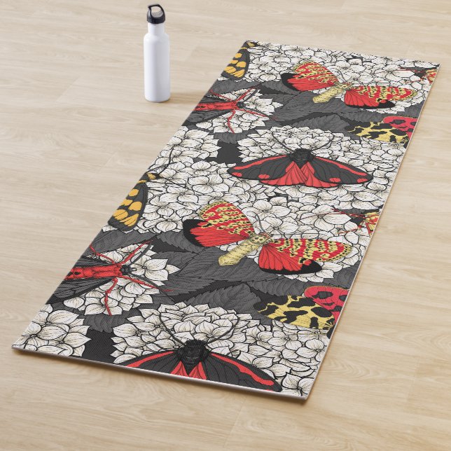 Tapis De Yoga Nappes phréatiques sur hydrangée blanche (En situation)