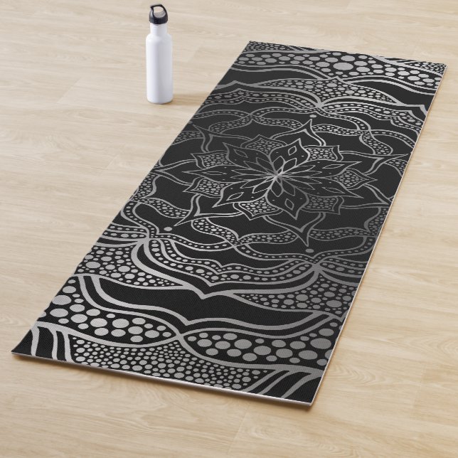 Tapis De Yoga Noir & Argent Mandala Style chic Classy Boho (En situation)