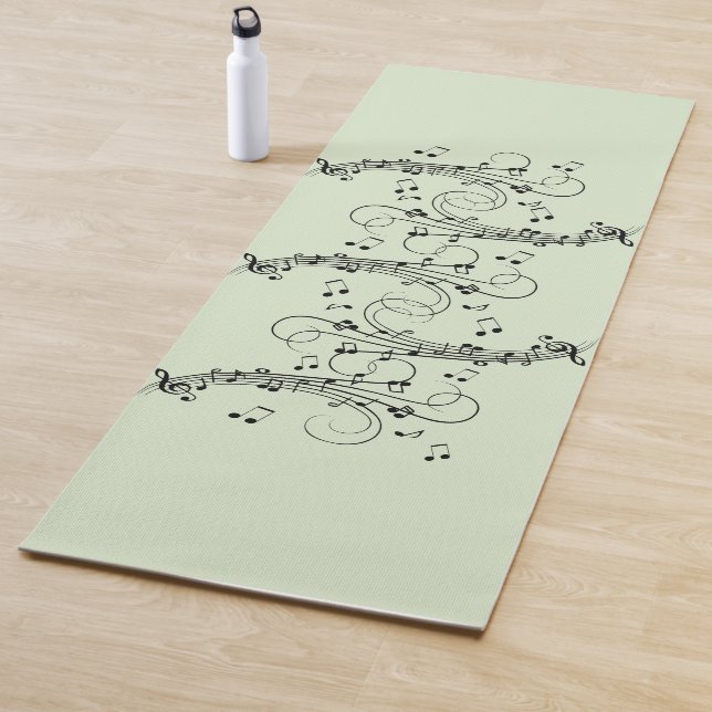 Tapis De Yoga Notes de fantaisie Design de musique verte (En situation)