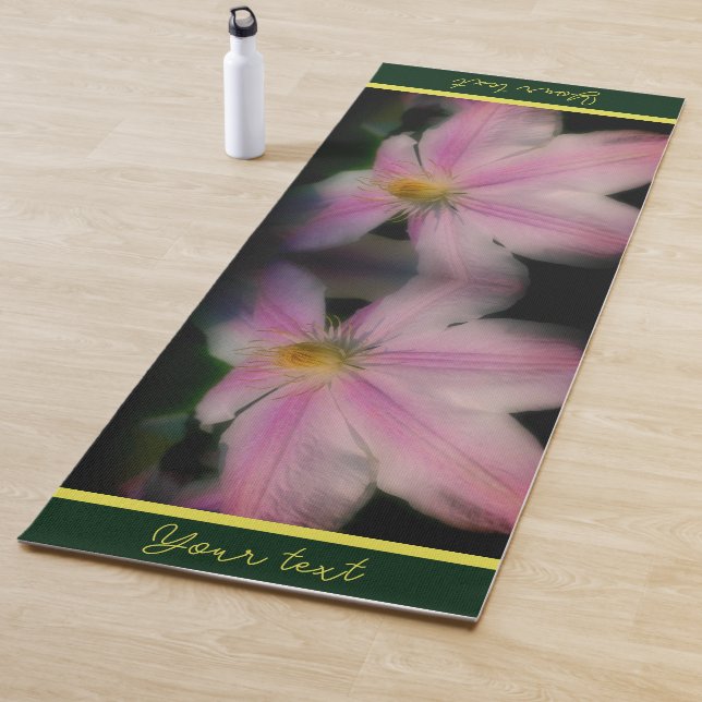 Tapis De Yoga Pétales De Fleur Clematis Près Personnalisés (En situation)