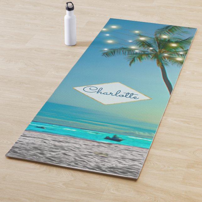 Tapis De Yoga Plage tropicale Éclairage Palmiers Nom propre (En situation)