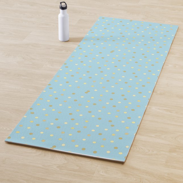 Tapis De Yoga Points Confetti en Or Bleu Pastel (En situation)