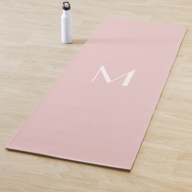 Tapis De Yoga rose pâle - ajouter monogramme (En situation)