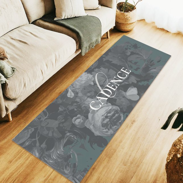 Tapis De Yoga Soothing Slate Green Floral Typography Monogram (Créateur téléchargé)