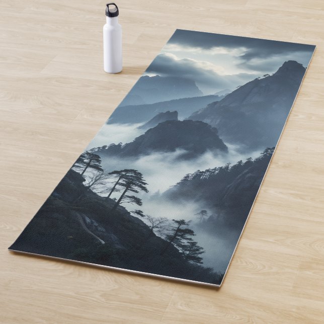 Tapis De Yoga Tranquil Misty Mountains Yoga Mat  (En situation)