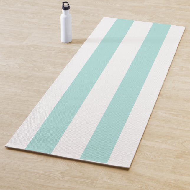 Tapis De Yoga Turquoise clair et blanc Large Horizontal rayé (En situation)