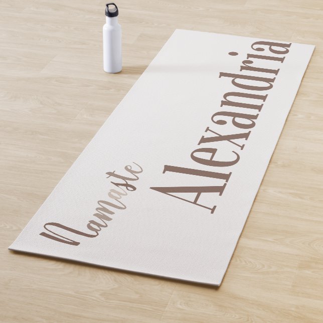Tapis De Yoga Typographie de script Namaste personnalisée (En situation)