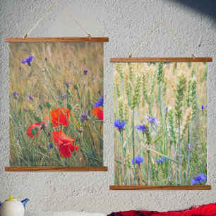 Tapisserie Suspendue Champ de blé avec des coquelicots et des fleurs de