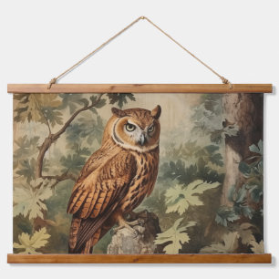 Tapisserie Suspendue Chouette majestueuse dans une forêt