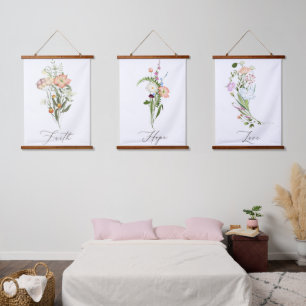 Tapisserie suspendue de fleurs sauvages de foi
