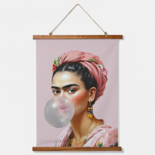 Tapisserie Suspendue Diva avec foulard floral soufflant bulle gomme