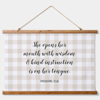 Tapisserie Suspendue Gingham Calligraphie Verset de la Bible Beige Clai