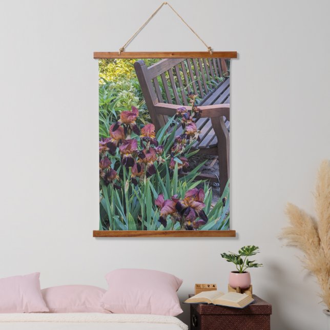Tapisserie Suspendue Iris Blooms et Garden Park Bench Floral (Chambre à coucher)