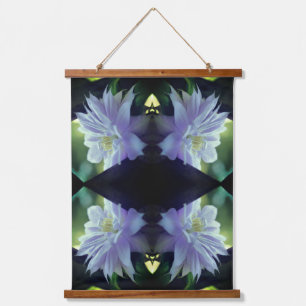 Tapisserie Suspendue Lavande Clematis Fleur Dans Trellis Abstrait