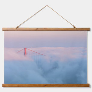 Tapisserie Suspendue Le pont Golden Gate dans le brouillard au coucher
