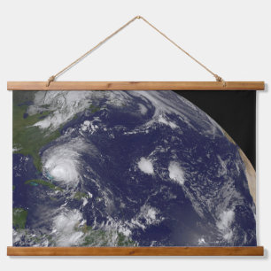 Tapisserie Suspendue L'Ouragan Irene Traverse Les Bahamas.