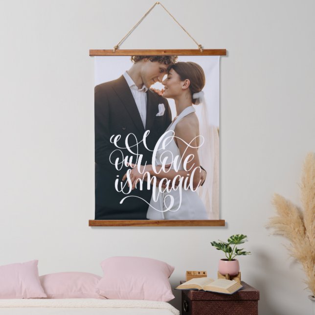 Tapisserie Suspendue NOTRE AMOUR EST MAGIQUE Mariage Couple Photo éléga (Chambre à coucher)