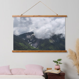 Tapisserie Suspendue Nuages couvrant les montagnes