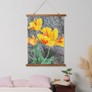 Tapisserie Suspendue Séquence de trois tulipes jaunes /